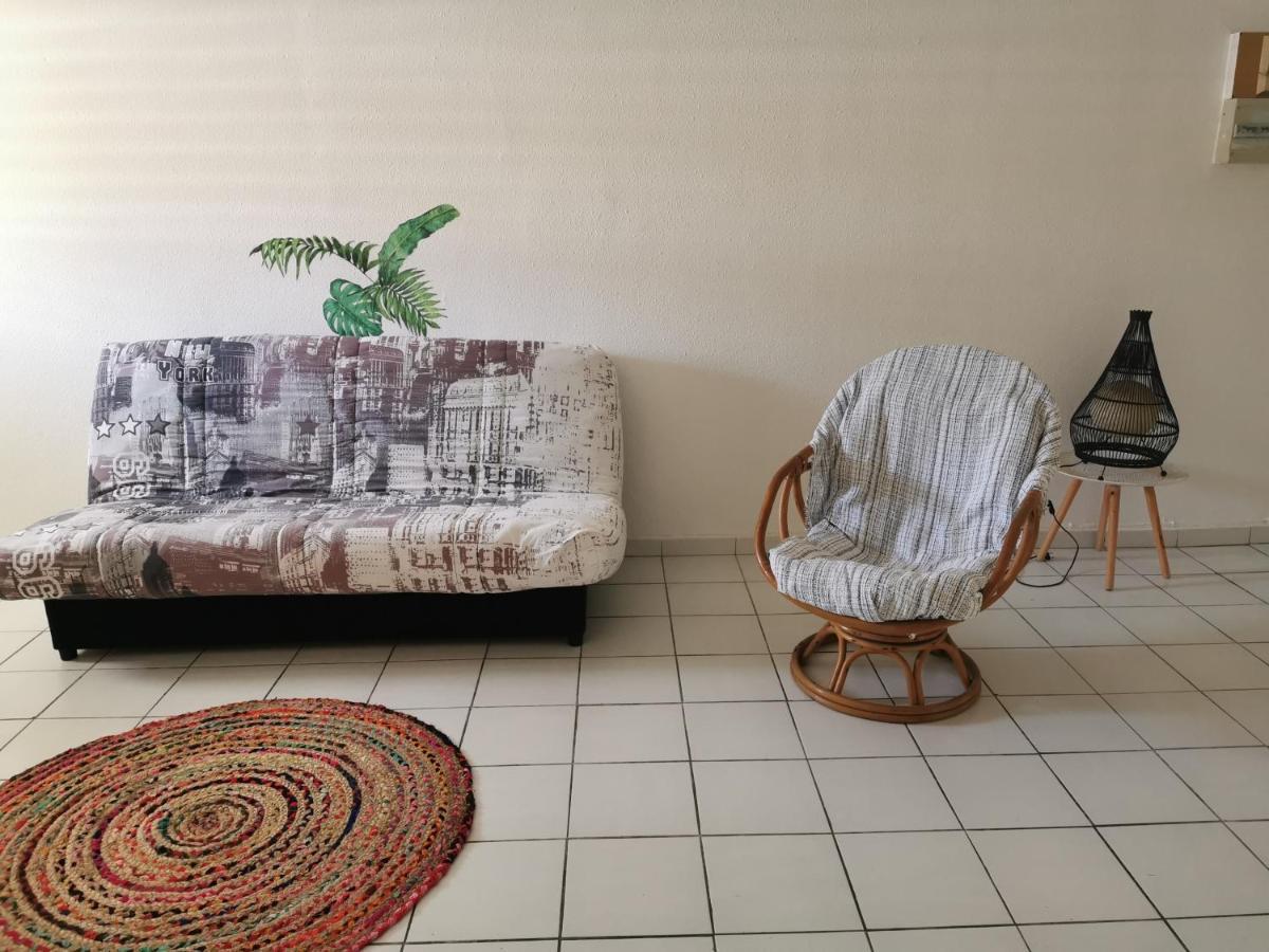 Appartement lumineux 2 chambres à 1mn de la plage Le Gosier  Extérieur photo