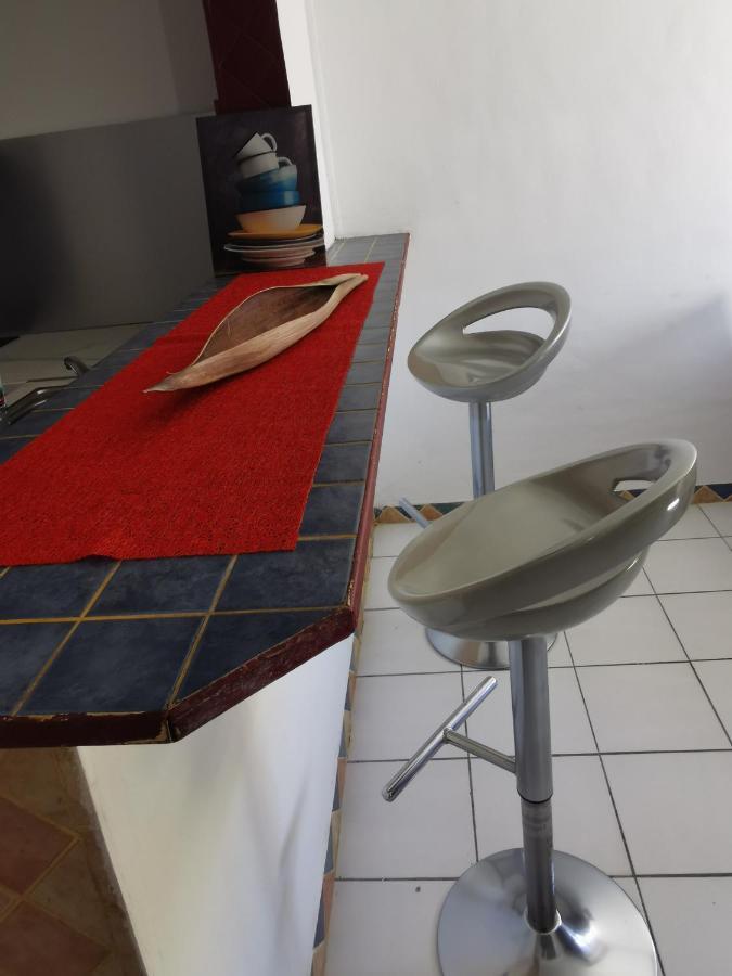 Appartement lumineux 2 chambres à 1mn de la plage Le Gosier  Extérieur photo