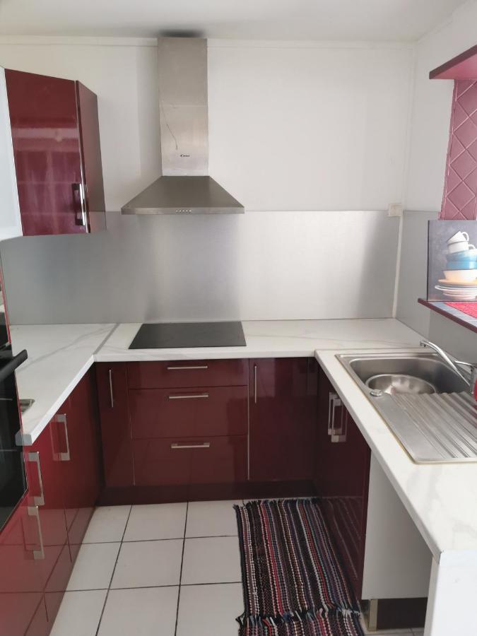 Appartement lumineux 2 chambres à 1mn de la plage Le Gosier  Extérieur photo